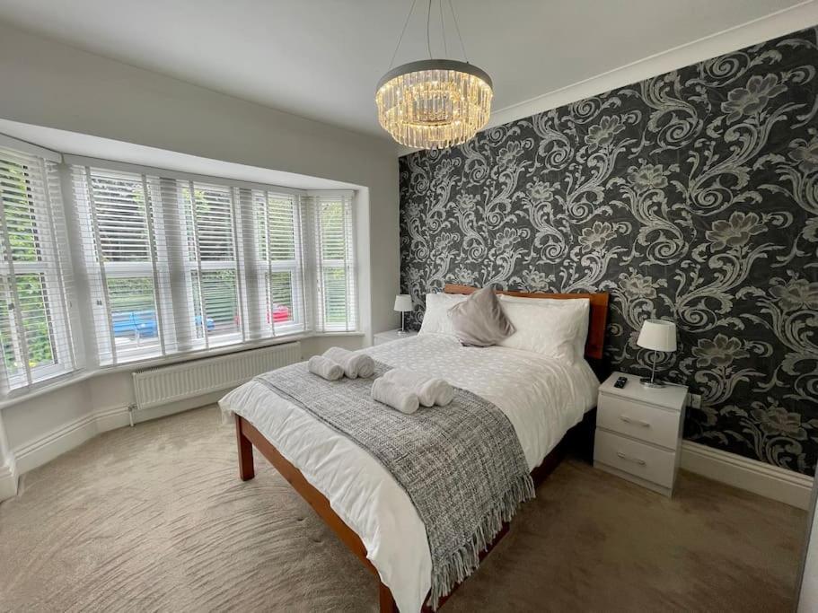 Modern 2 Bed Flat W Parking, Dog Friendly, Central Bournemouth Exterior photo